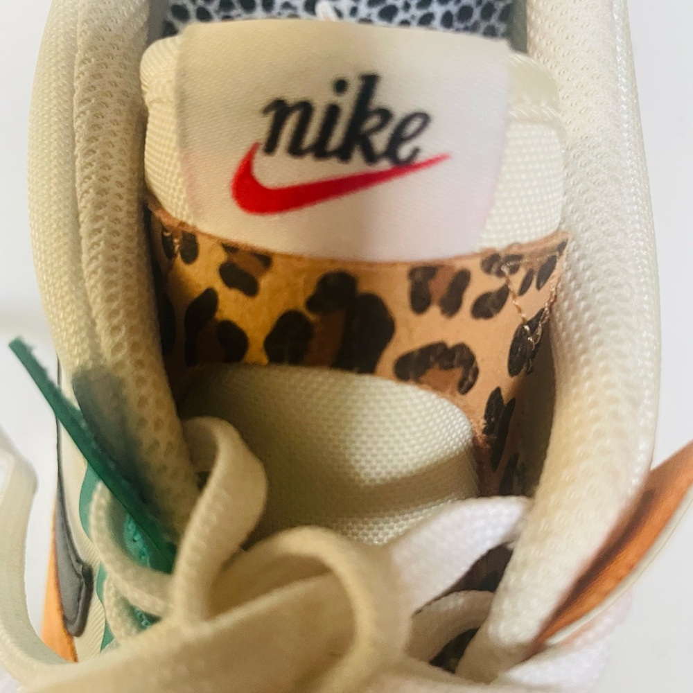 Nike Air Max Pre-Day SE Women's Sneakers - Size 7 - - Picture 8 of 16